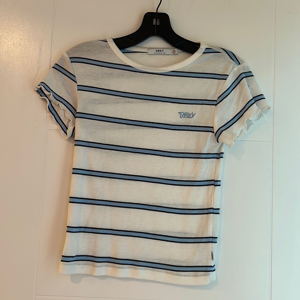 Obey short sleeve tee.